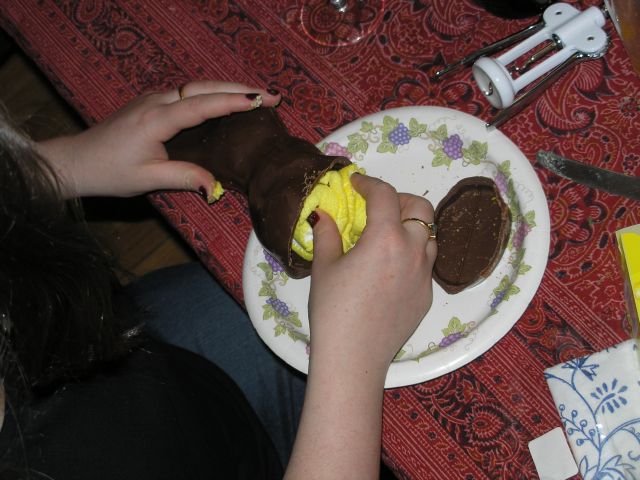 Insertion. (Extra peeps cover the egg.)